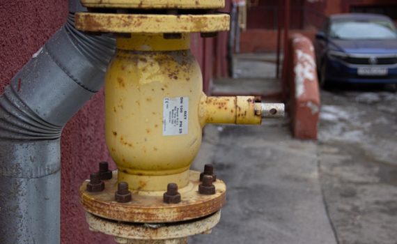 Депутат призвал запретить взыскание долгов за ЖКХ с добросовестных плательщиков под видом платежей за СОИ