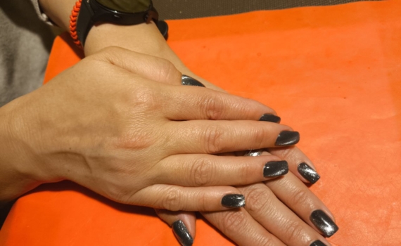 Маникюр Glass Nails: эффект хрустального сияния — главный тренд зимы 2025-2026 Маникюр Glass Nails: эффект хрустального сияния — главный тренд зимы 2025-2026