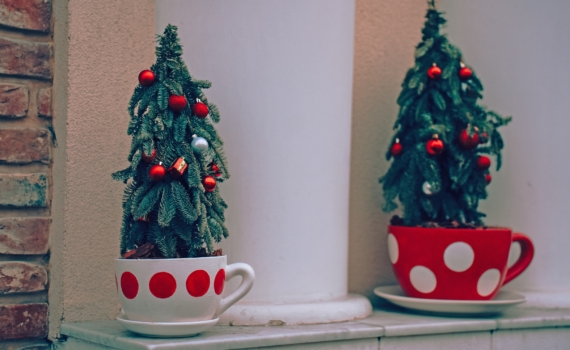 Новый год в семейной эстетике: ТОП-5 украшений, превращающих праздник в личную историю Новый год в семейной эстетике: ТОП-5 украшений, превращающих праздник в личную историю