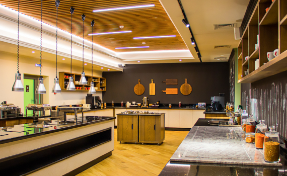 Старая столешница — новые возможности: 3 креативных способа вдохнуть жизнь в кухню без замены Старая столешница — новые возможности: 3 креативных способа вдохнуть жизнь в кухню без замены