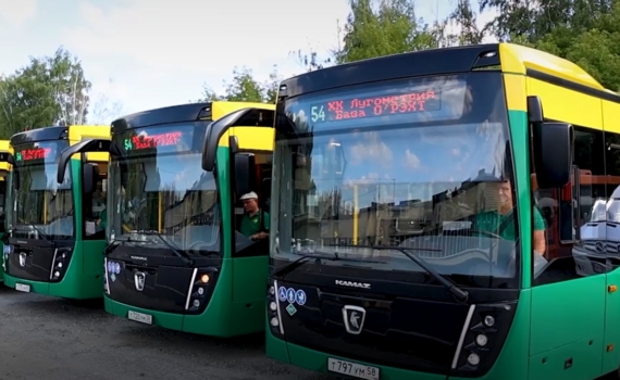 Мельниченко рассказал о новых автобусах на маршрутах в Пензе Мельниченко рассказал о новых автобусах на маршрутах в Пензе